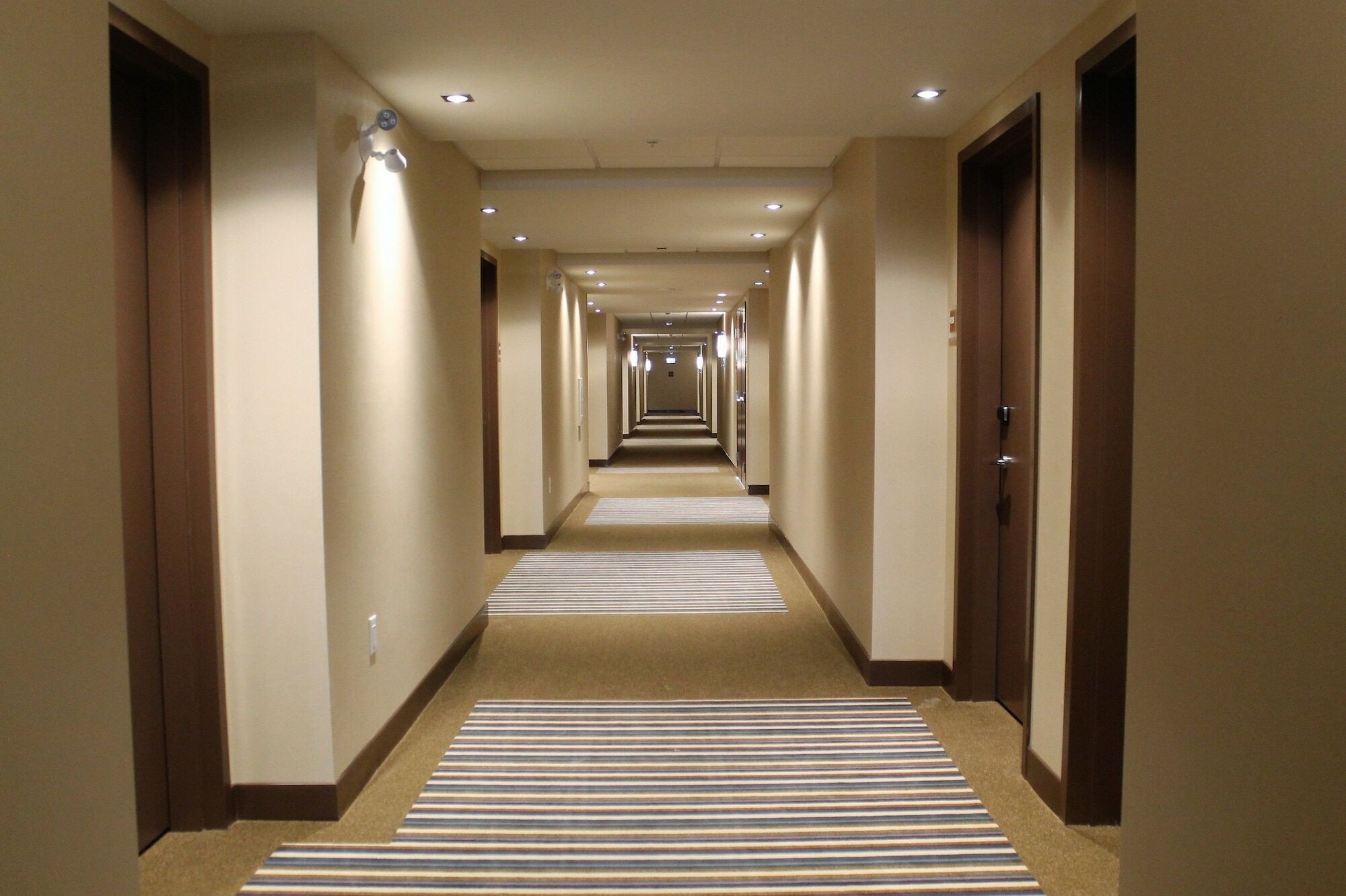 Four Points By Sheraton Grande Prairie Exterior foto
